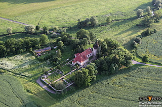 Kostel sv. Barbory v Zahrádkách