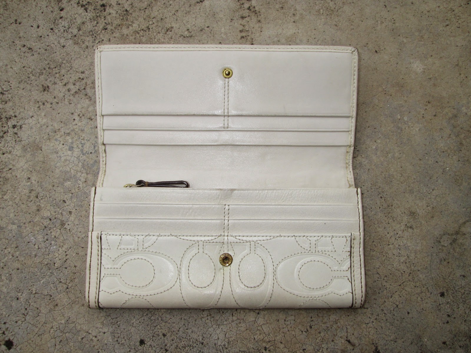 d0rayakEEbaG Authentic Coach Signature Leather Long Wallet WHITE(SOLD)