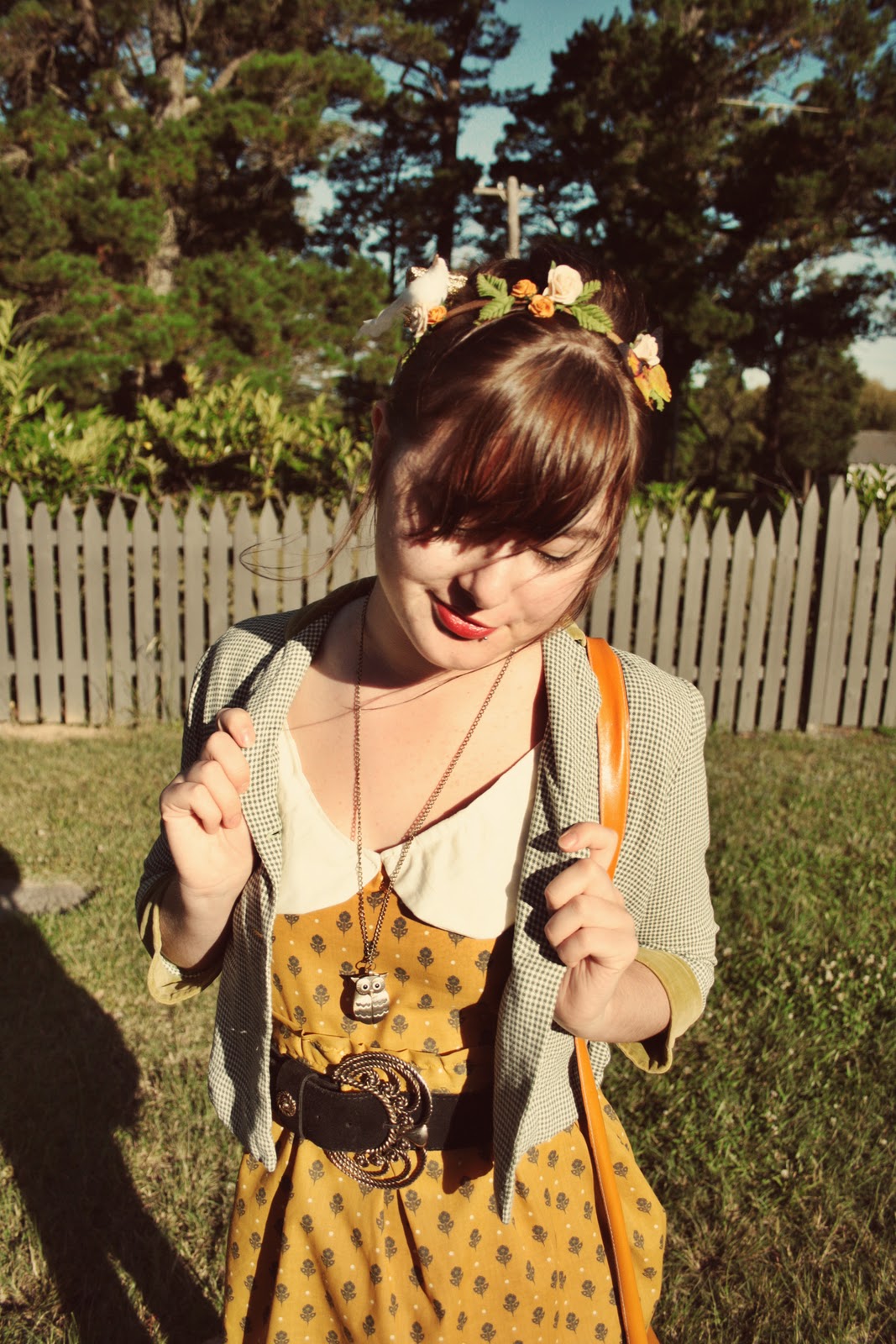 The Pineneedle Collective DIY Vintage Style Dress (& free pleated