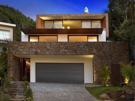 byron bay designs grand australia beach bathrooms ensuite watego brownell drive nsw minosa reveal doors slide plan open 2481