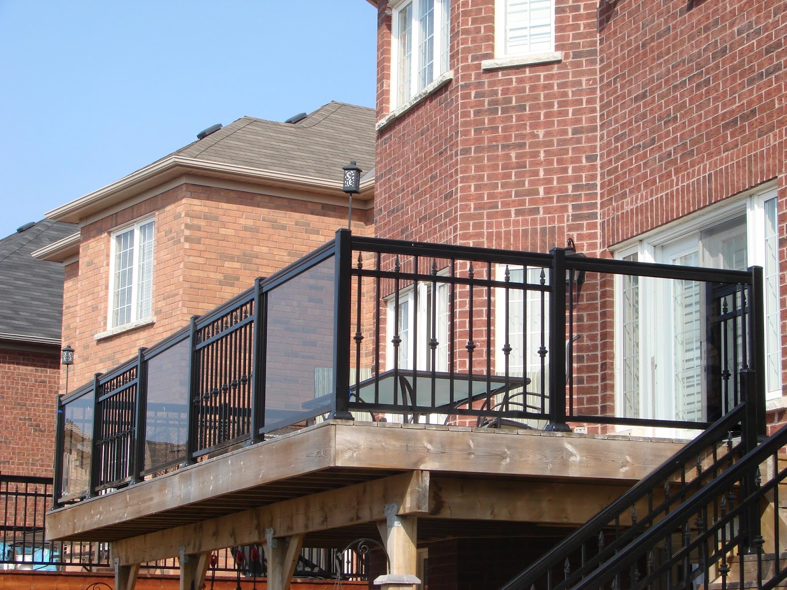 Deck aluminum railings in Vaughan, Etobicoke, Richmond Hill, Aurora