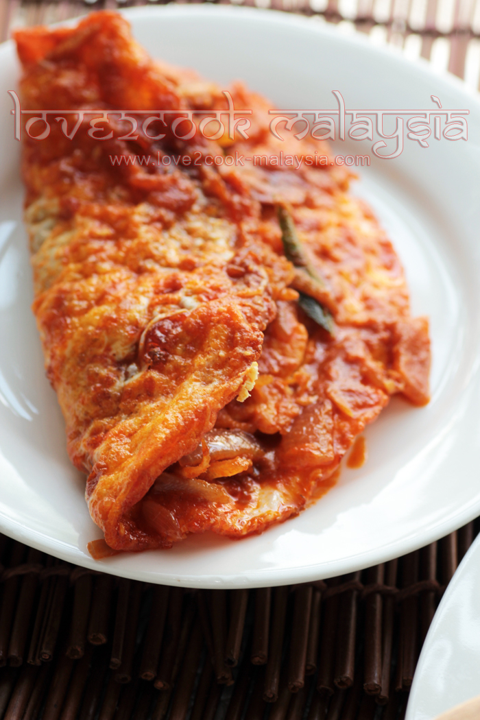 Fried Eggs in Anchovies Sambal