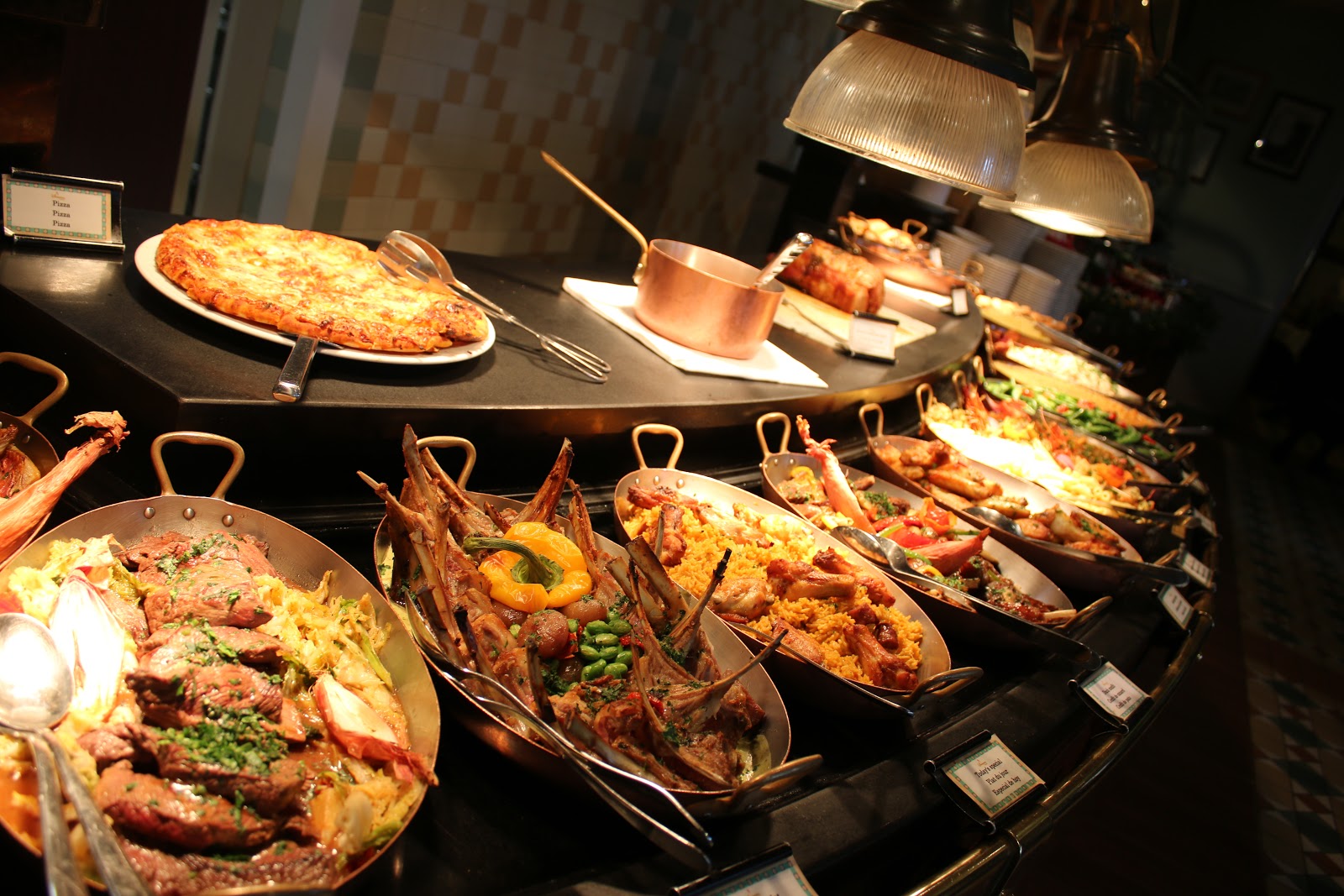 MadMadamGaëtane • Blog Disneyland Paris & Food Character dining at