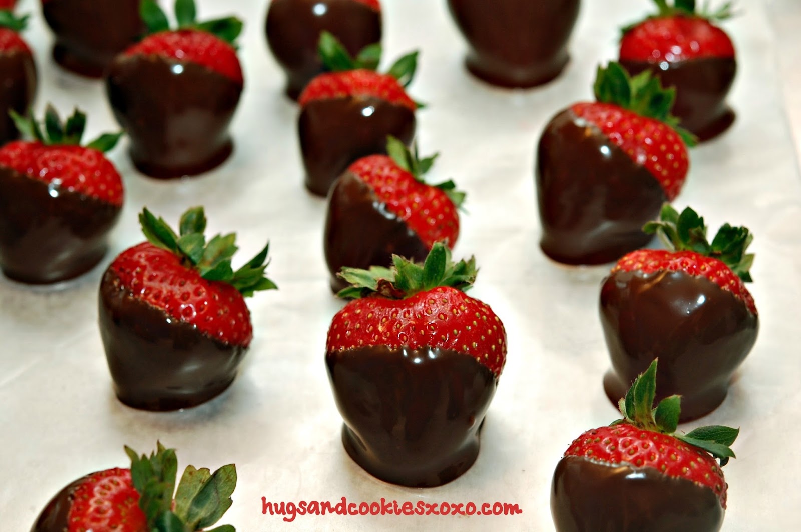 CHOCOLATE DIPPED STRAWBERRIES!!! Hugs and Cookies XOXO