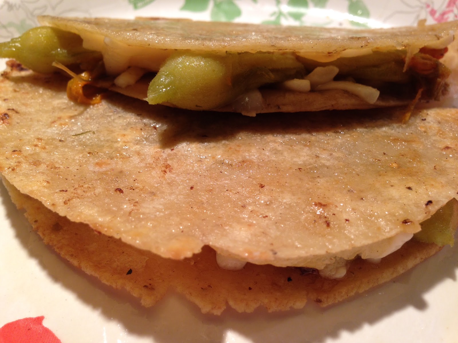 Quesadillas de flor de calabaza Vegan Latino