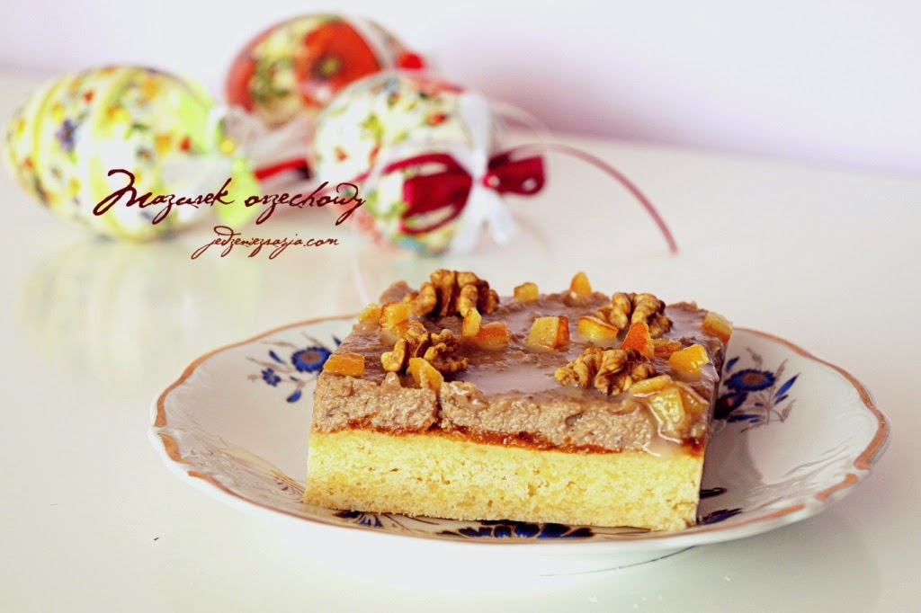 Mazurek orzechowy Mazurek orzechowy
