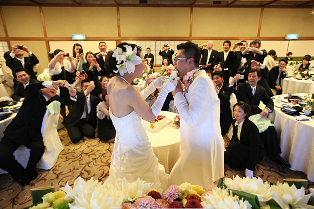 ハッピーライフストーリー 自宅仏参りからの 結婚式