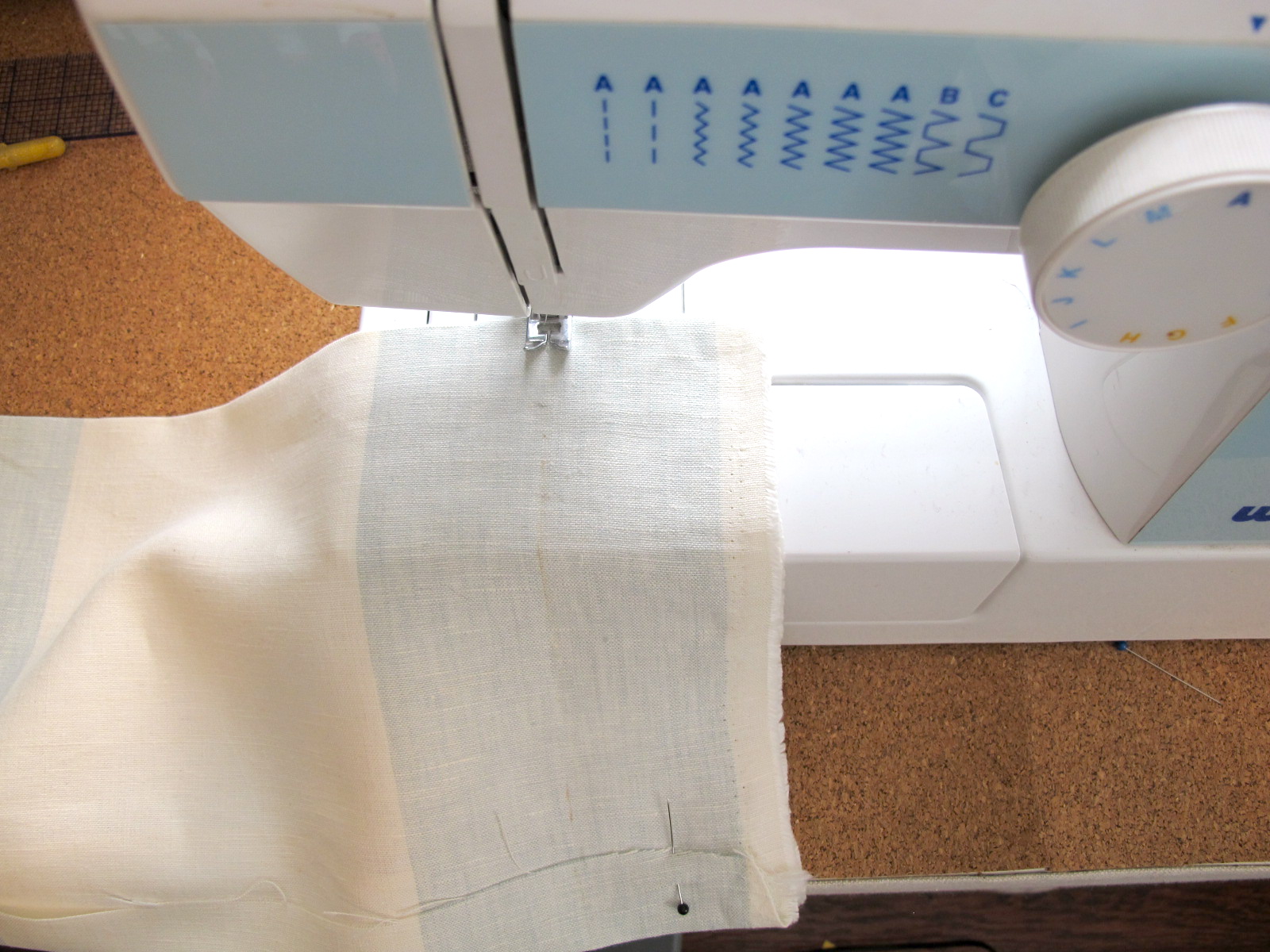 Jenny Steffens Hobick Home How to Make a Pillow Case (without a