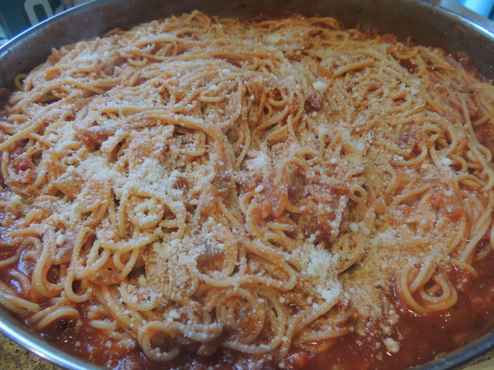 Pasta with Pancetta and Tomato Sauce
