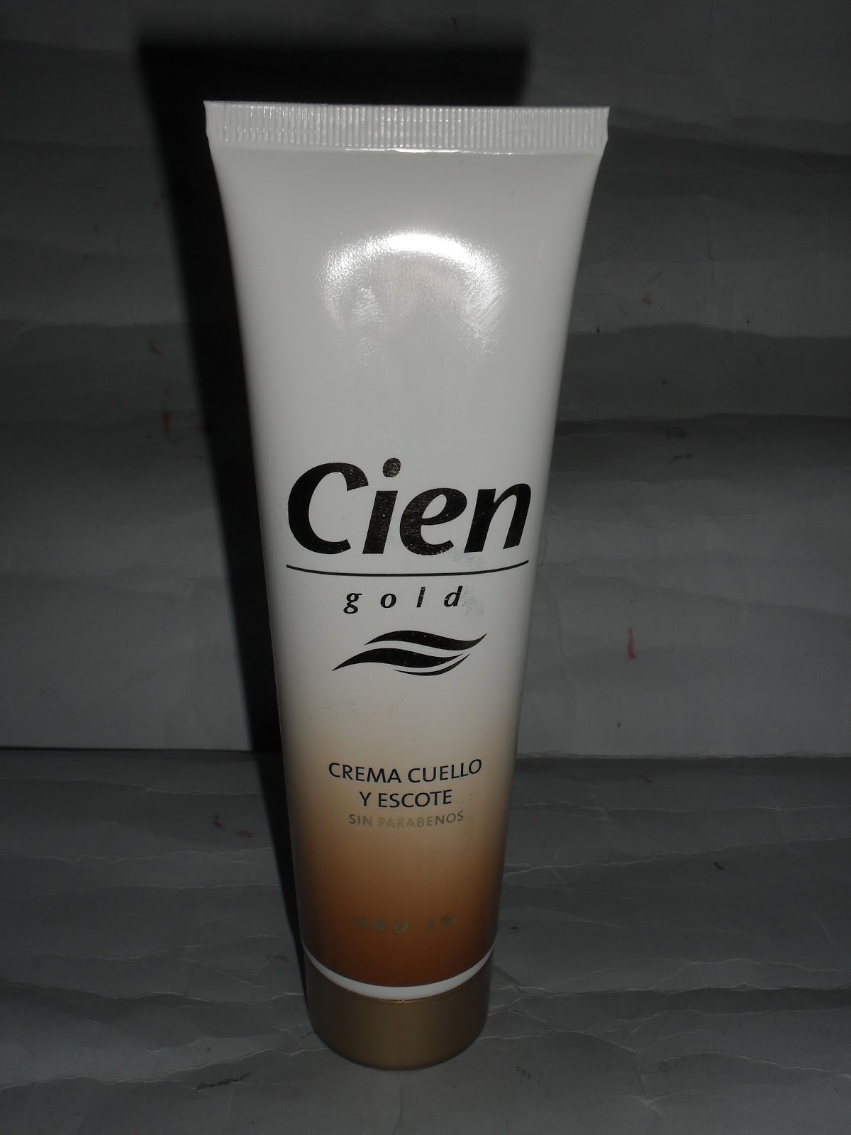 Cuando te sigue gustando el maquillaje a los 50 Crema para cuello escote Cien Gold de Lidl