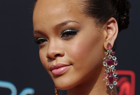 The Cultivated One: JEWELRY ICON: RIHANNA