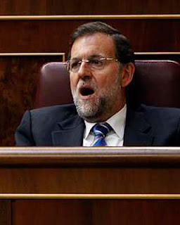 Adivinanza 7. Identificar la moneda nº 29 Rajoy+bostezando