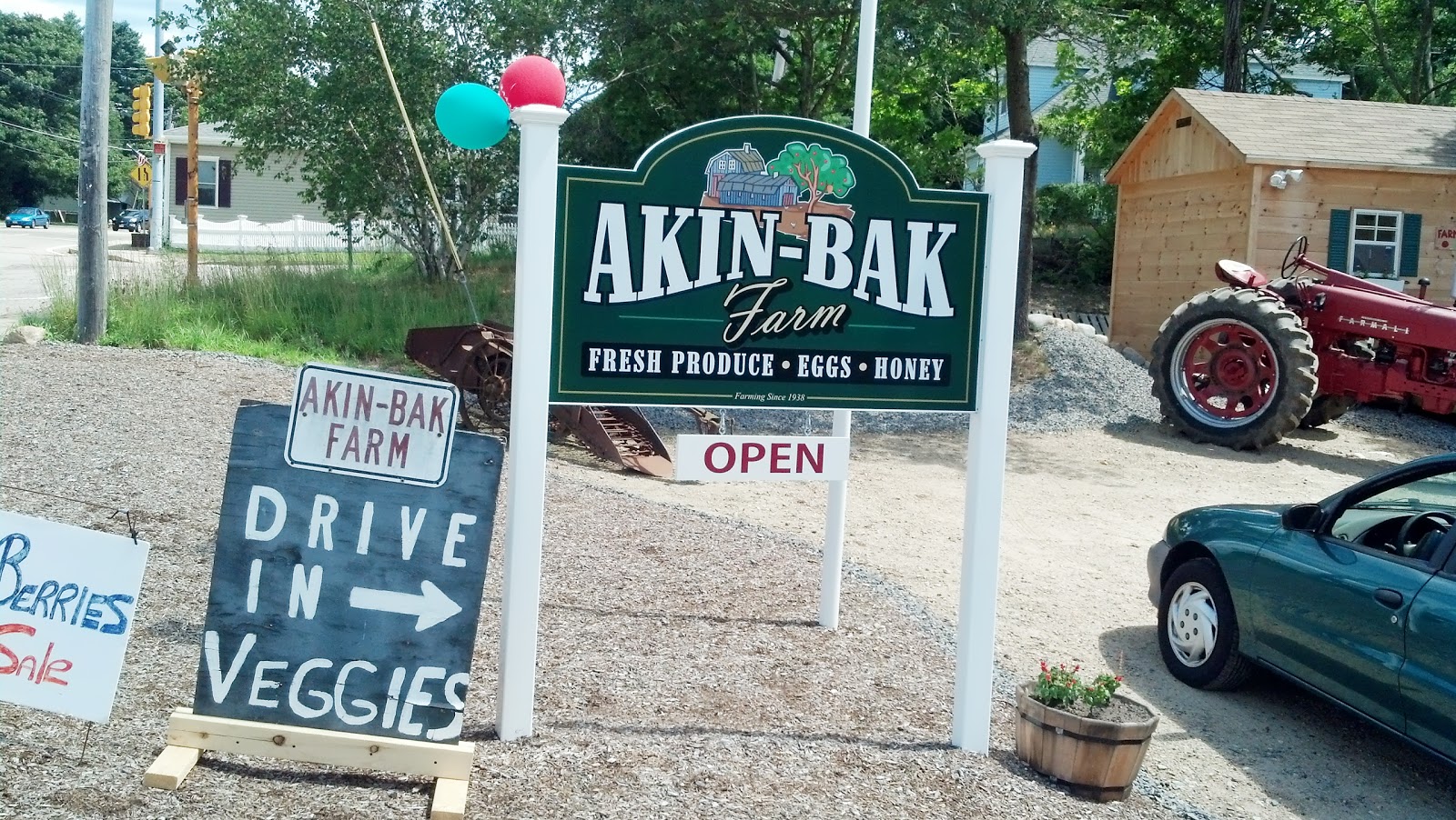 Franklin Matters Akin Bak Farm stand grand opening