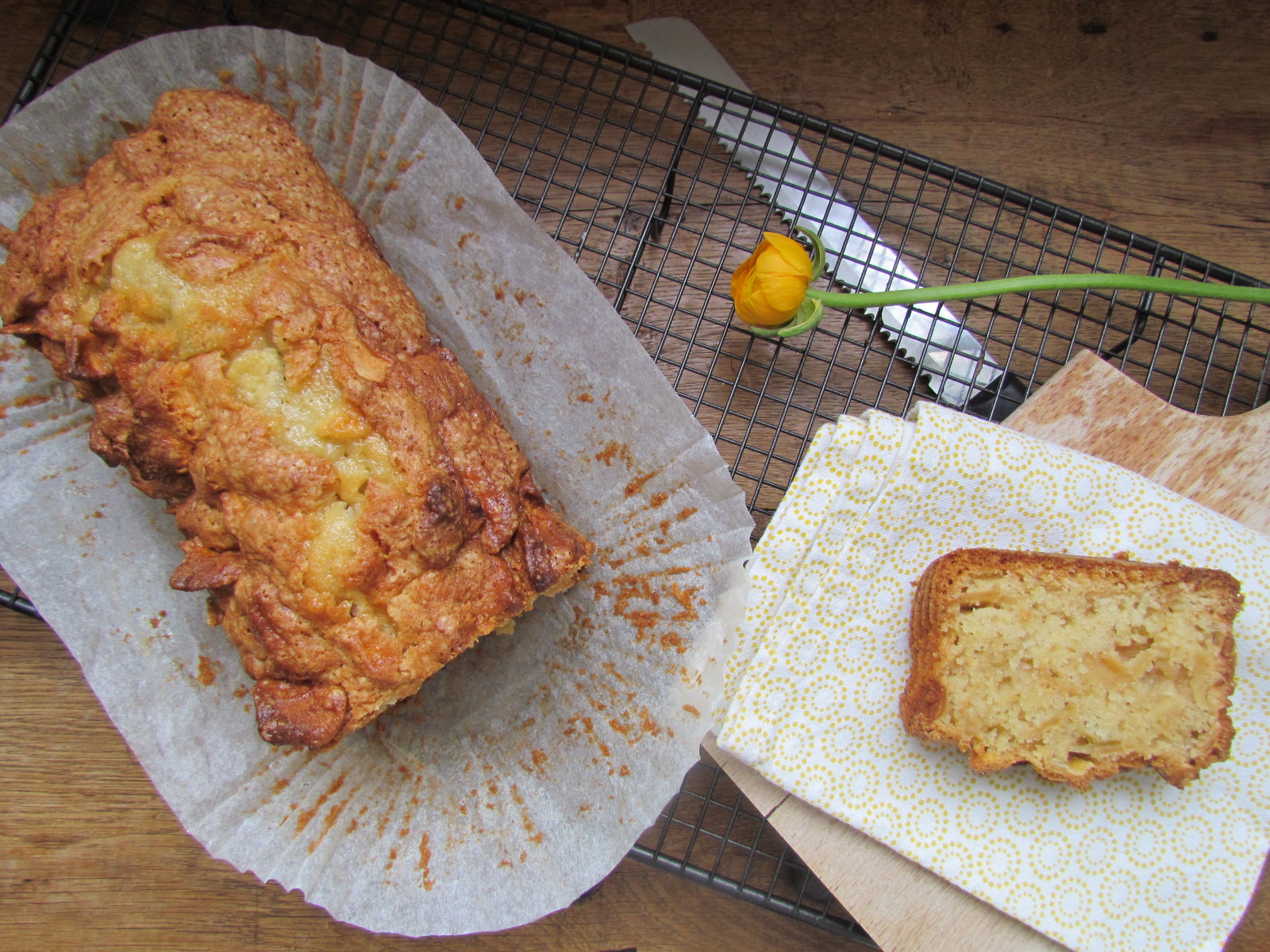 Mumandsons DRIED APPLE CAKE