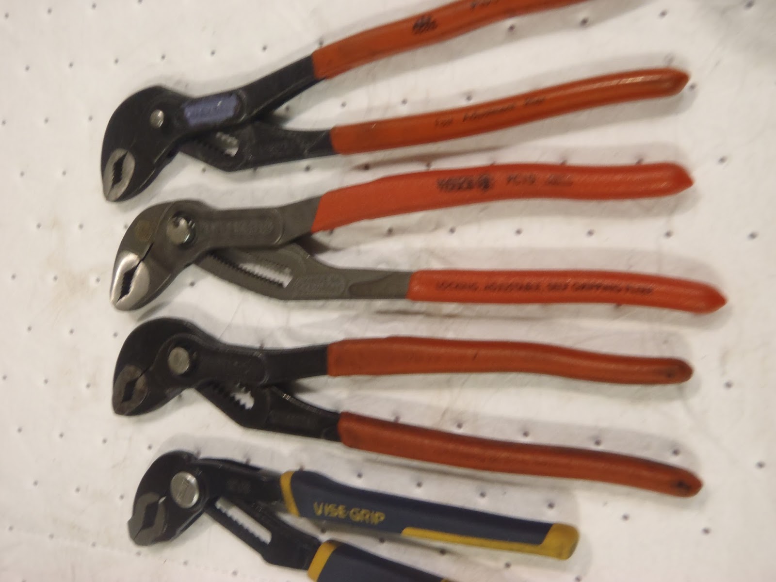 Aviation Maintenance Tools that aircraft mechanics most commonly