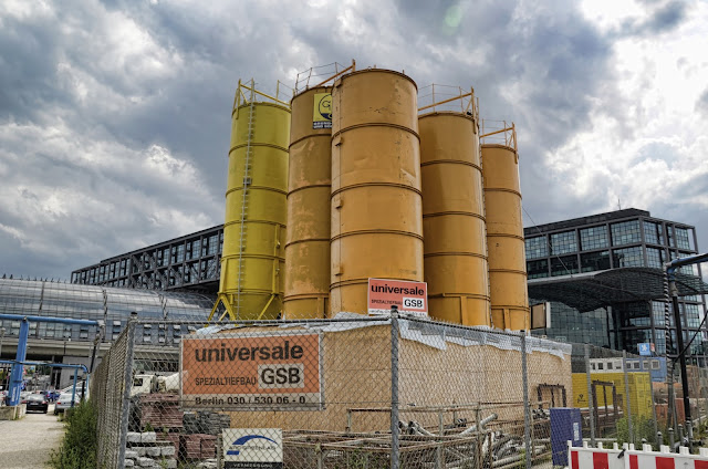 Baustelle Hauptbahnhof, Bohrungen für 50 Meter tiefe Betonfundamente, Europaplatz 1, 10551 Berlin, 15.06.2013