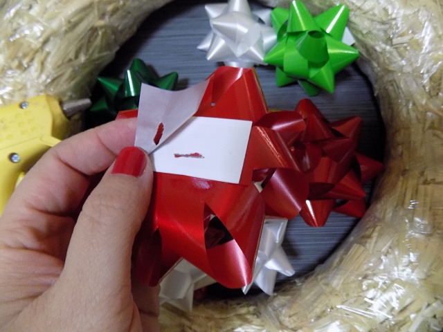 DIY Holiday Gift Bow Wreath Tutorial - Super Simple $6 Craft One Savvy Mom onesavvymom blog nyc