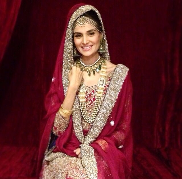 10 Dupatta Drape Styles For Pakistani Brides Just Bridal