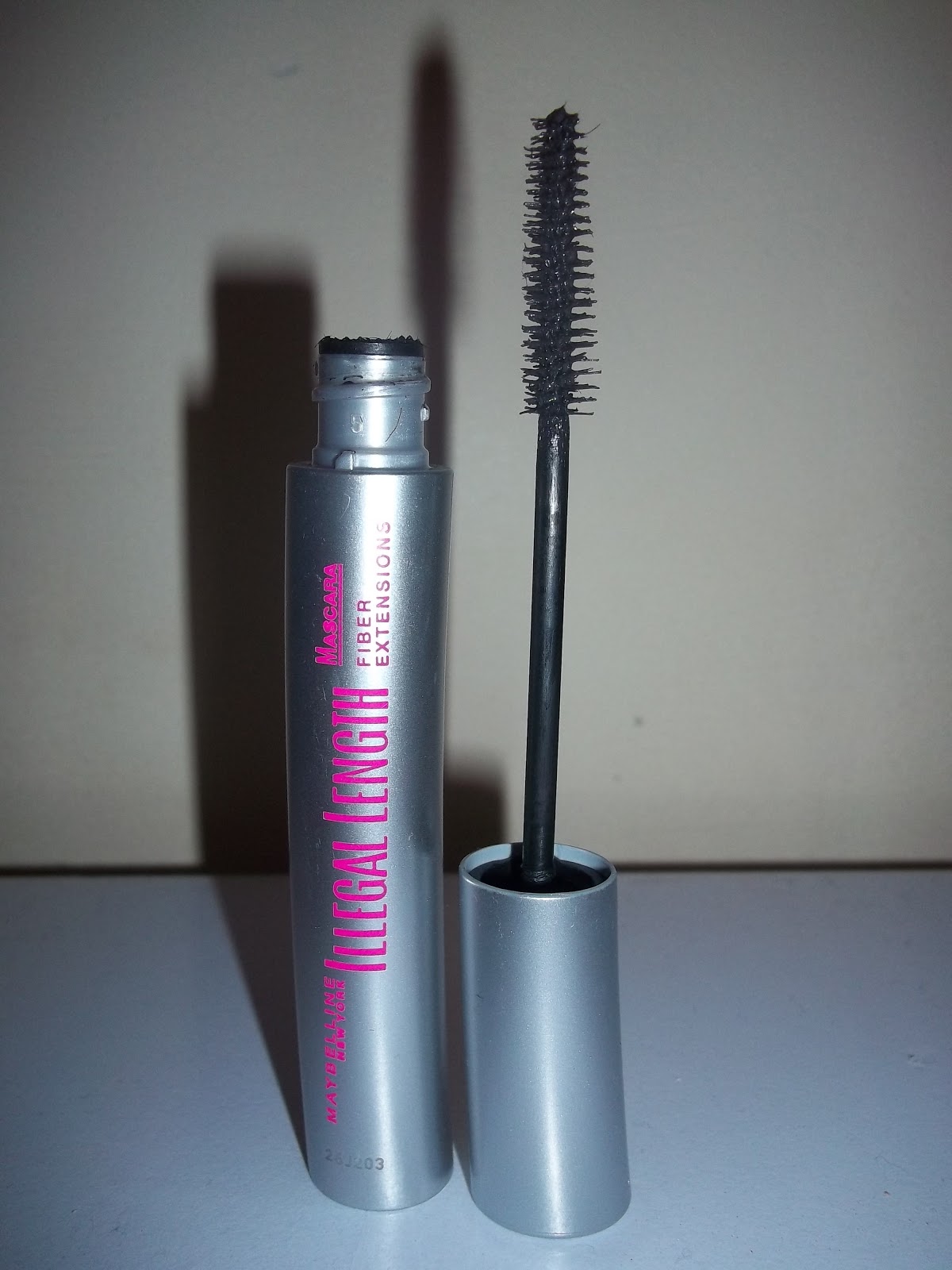 daniellelucyyy Rimmel eyeshadow tutorial + Maybelline Illegal Length