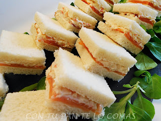 Canapes De Salmón Con Bocadelia
