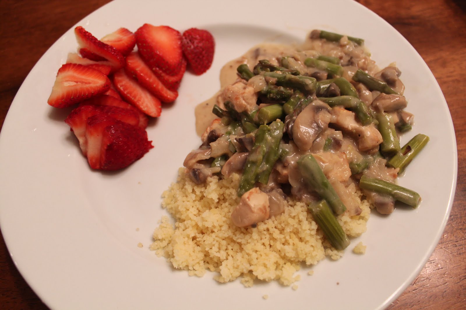 Low Fat Creamy Mushroom and Asparagus Chicken - Yummy Healthy Easy