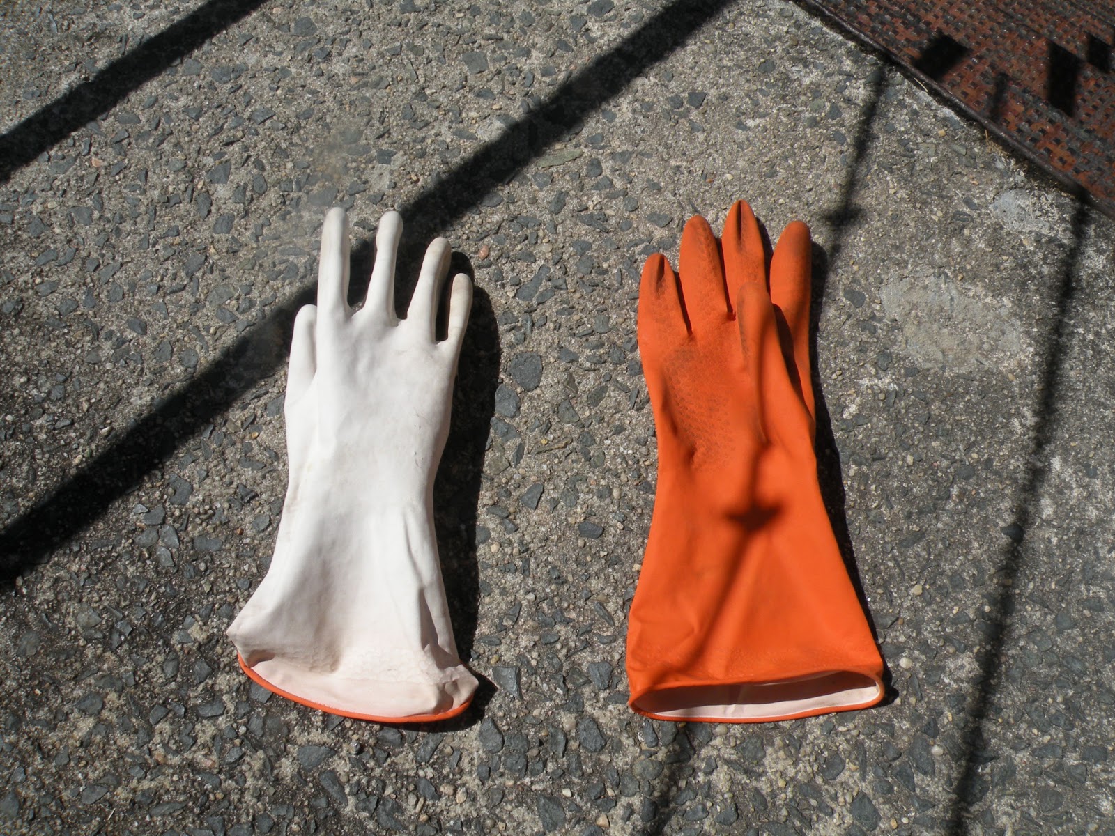 Chirality of Gloves "If you turn a lefthanded glove inside out, it