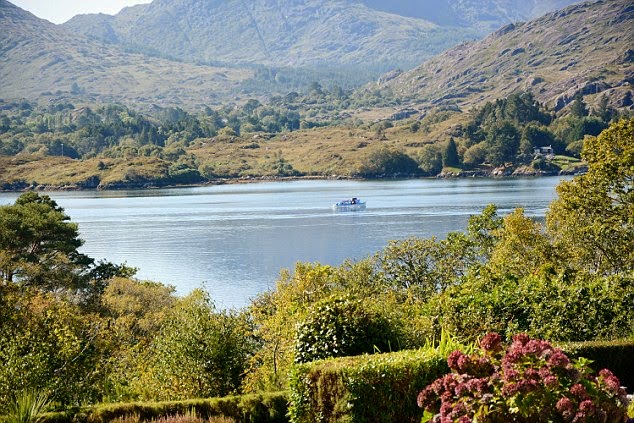 Super gracious! The House of Maureen O'Hara at Glengarriff in County Cork, Ireland appears to have really paid off for the stars.  As the report from Variety.com, the property lands so perfectly between the stunning coastline scenery with delicious archipelago of mountains and the queen of sky.