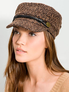 Модные женские вязаные шапки