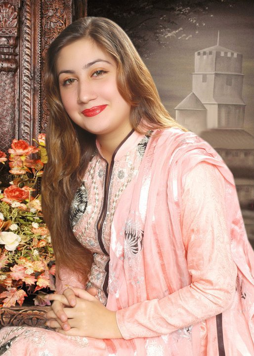Pashto Pakistani Famous Singer Urooj Mohmand Latest HQ PicsPhotoshoots glamour images