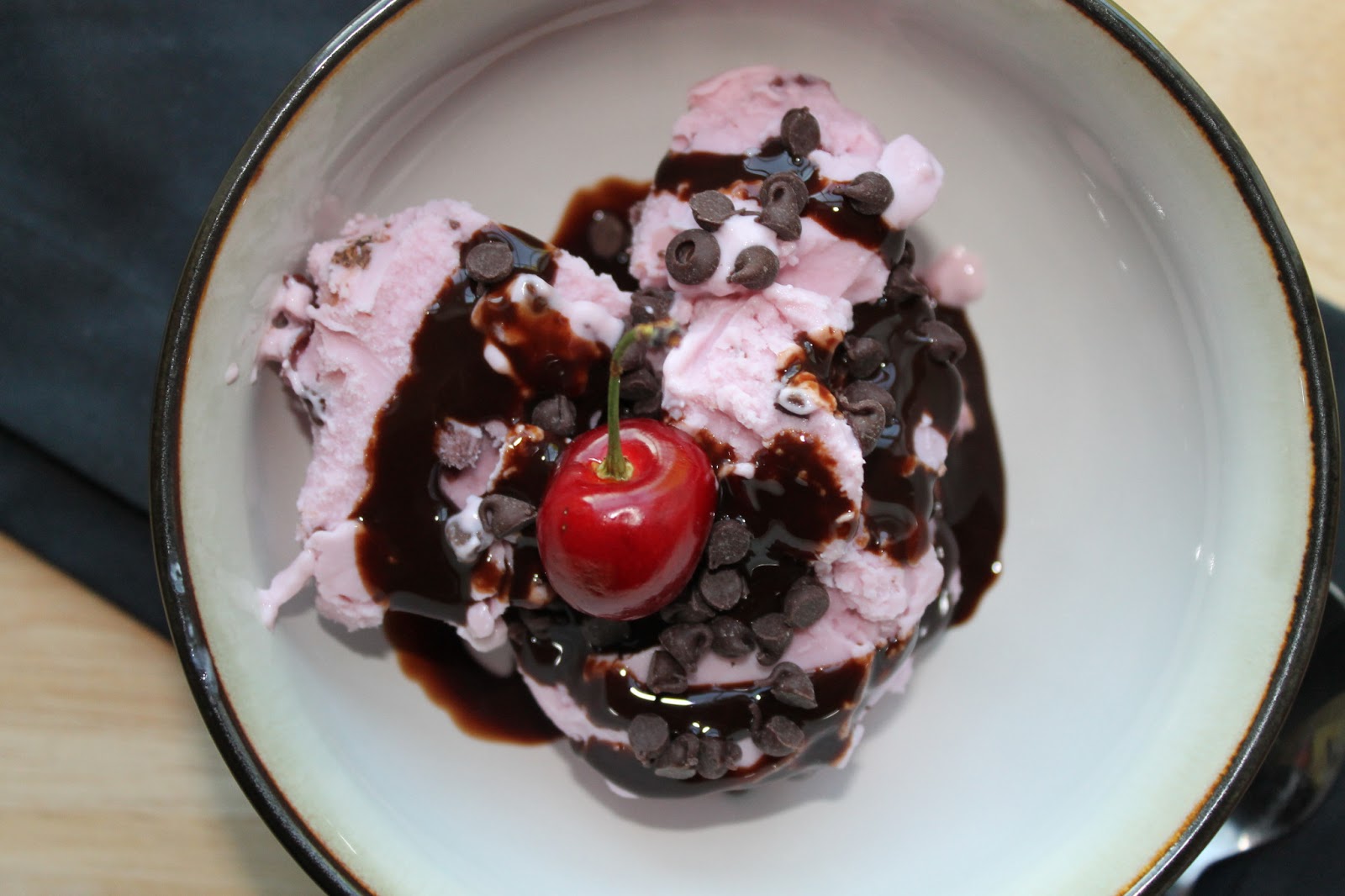 Life on Food black cherry chocolate chip frozen yogurt