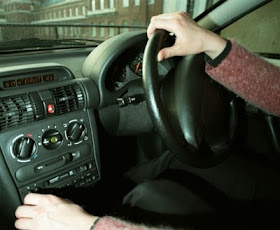 driving photo, steering wheel, safe, driving