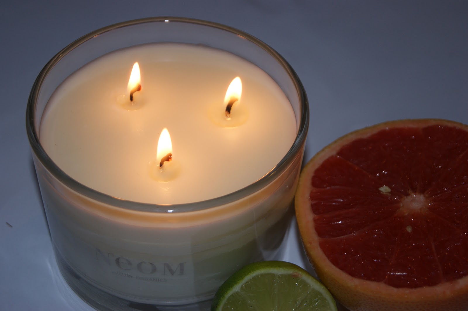 NEOM Luxury Organics Invigorate Home Candle Review The Sunday Girl