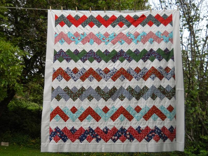 Christmas Ribbons Quilt « Moda Bake Shop