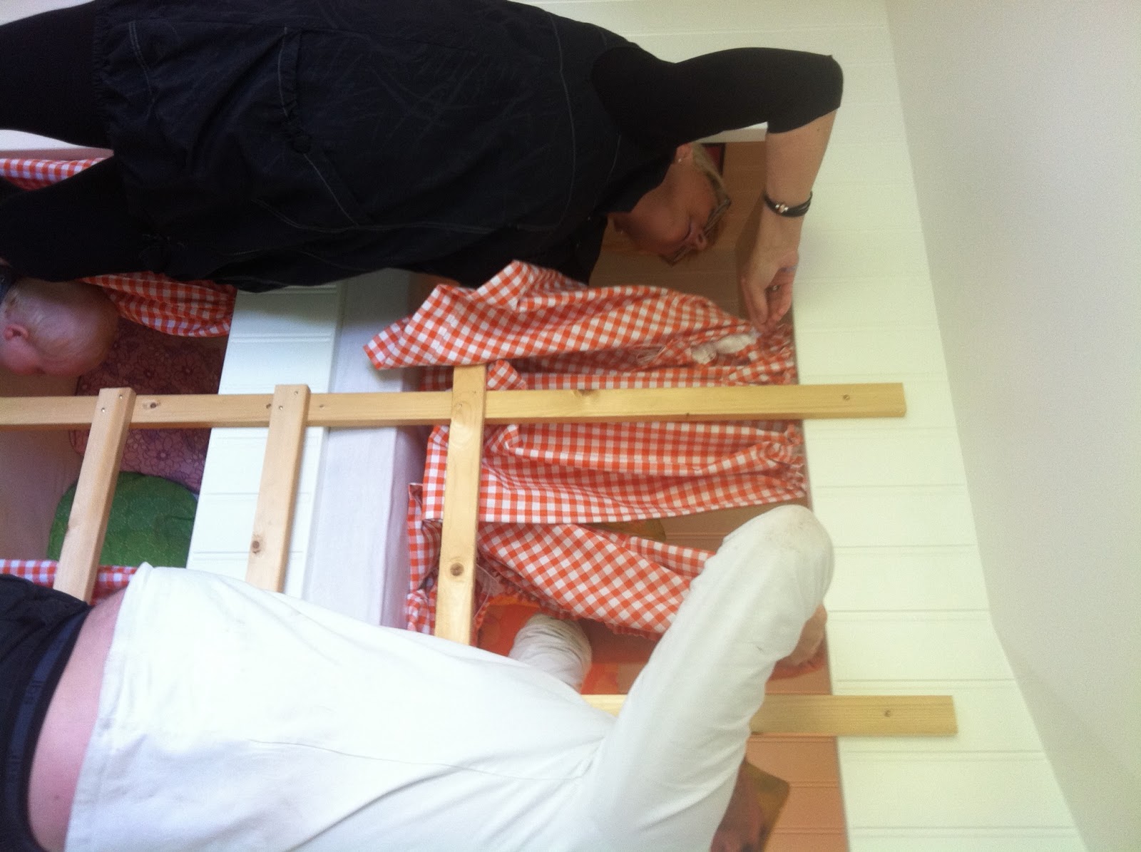 Line´s forunderlige verden: hulen bag gardinet..