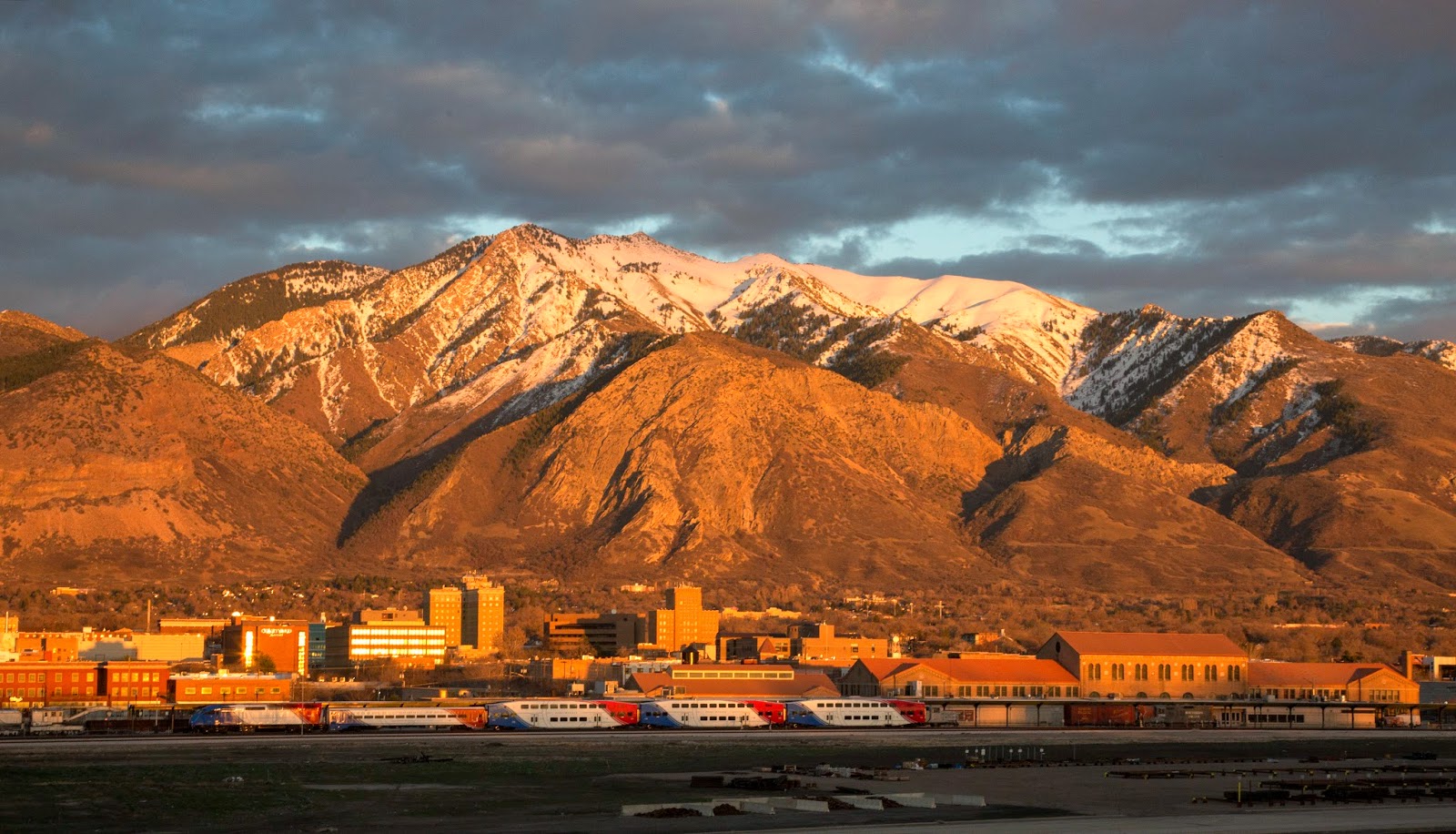 Benjamin Zack Photography Golden Hour Light in West Ogden