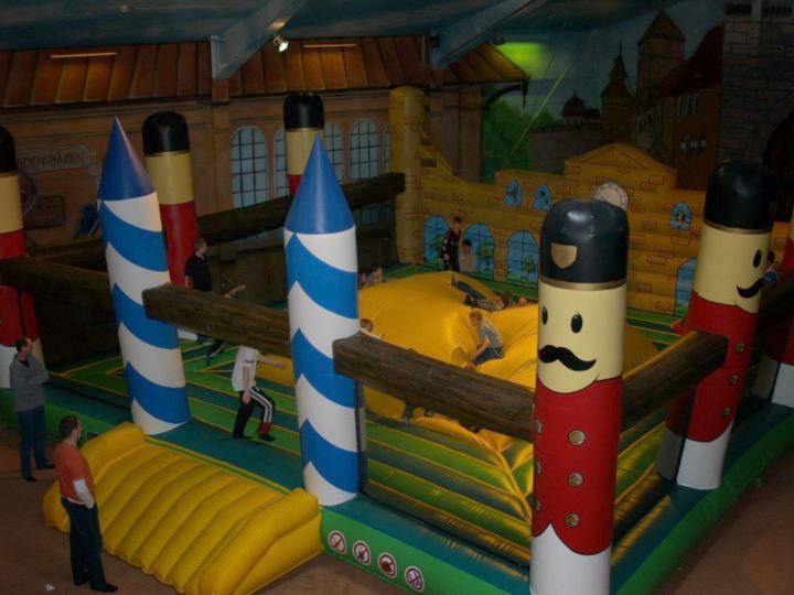 Weibliche Medizin Arzt Blutdruck Messen Stockfoto Und Mehr Bilder