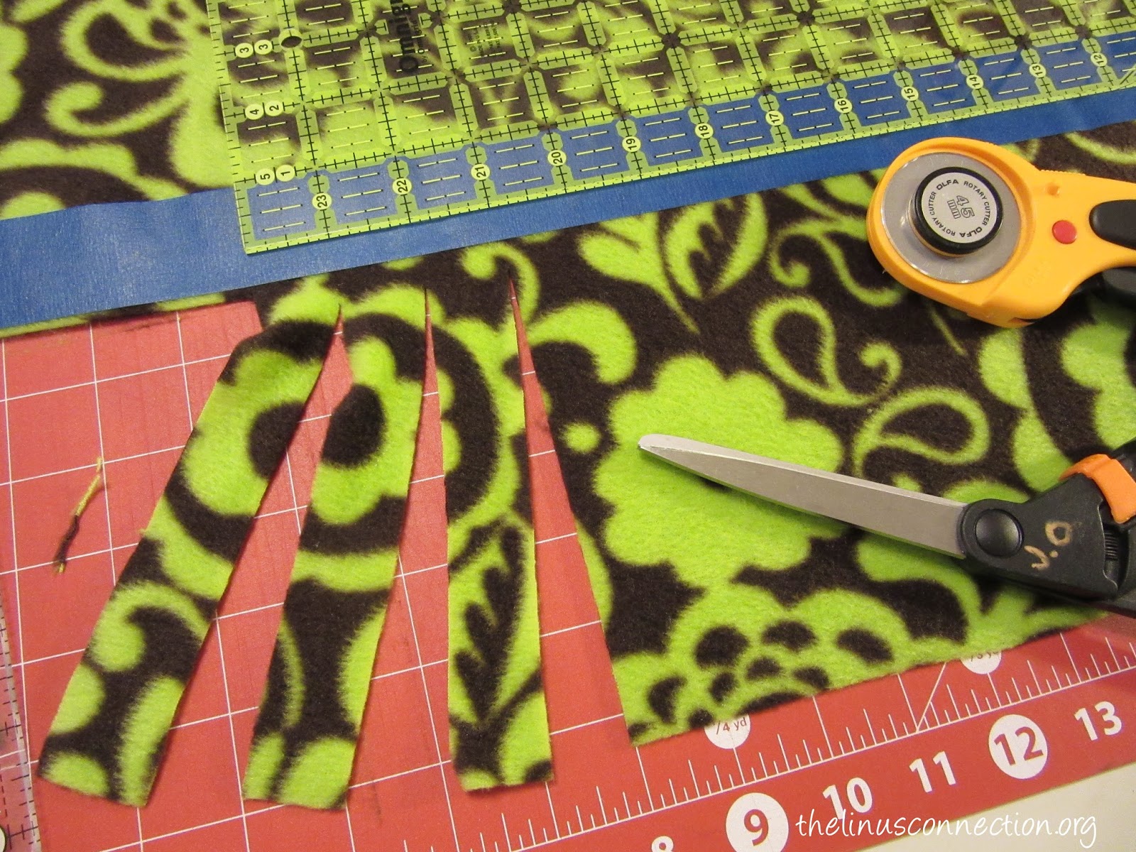 The Linus Connection Two Ways to Make a Single Layer Fleece Blanket