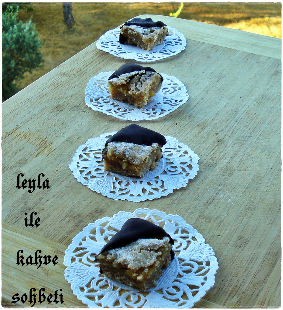 ÇİKOLATA KAPLI ELMALI BAR Leyla�nın Kahve Dükkanı