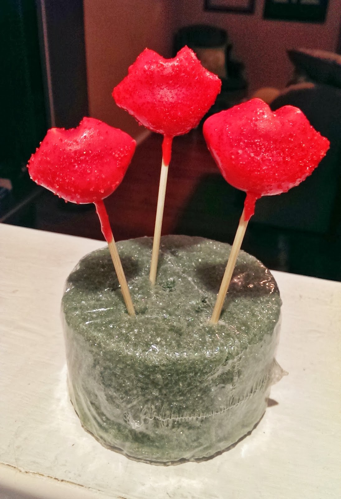 Megmade Creations Red LIPS Cake Pops Recipe, Decorating