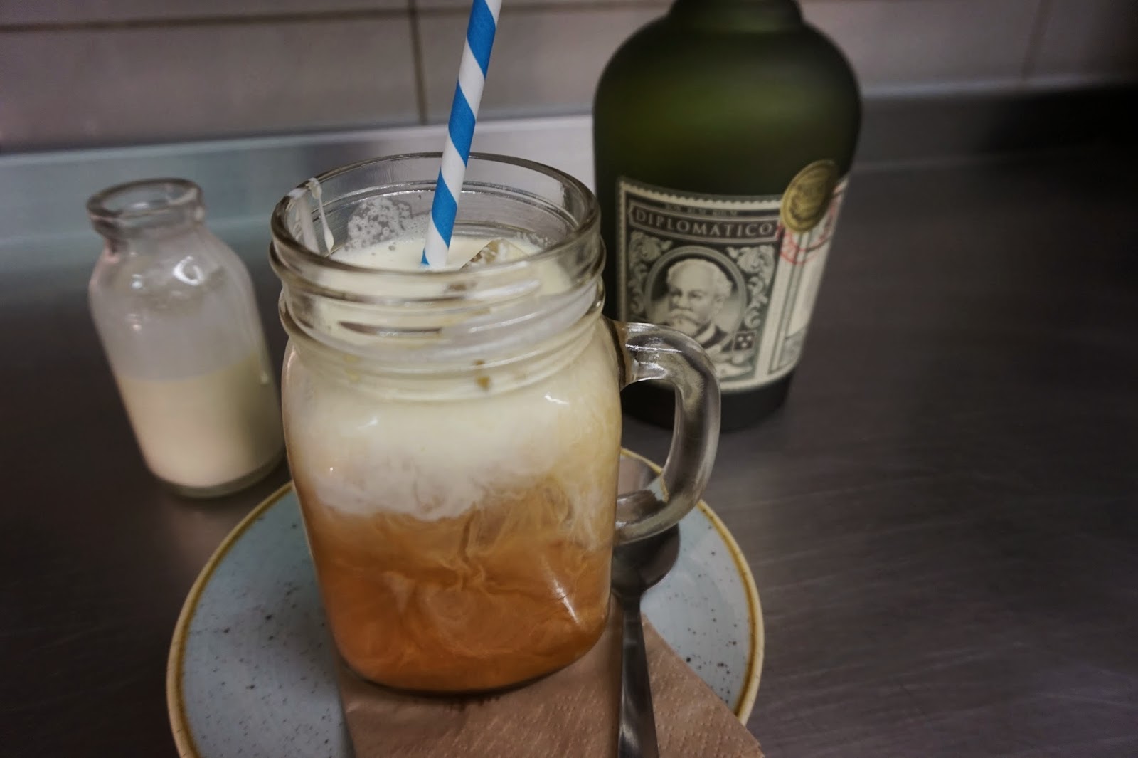 DIY Cold Brew Coffee with Maple Syrup & Coconut Cream Vinspire