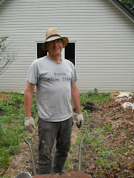 In the garden with Robyn Harvey