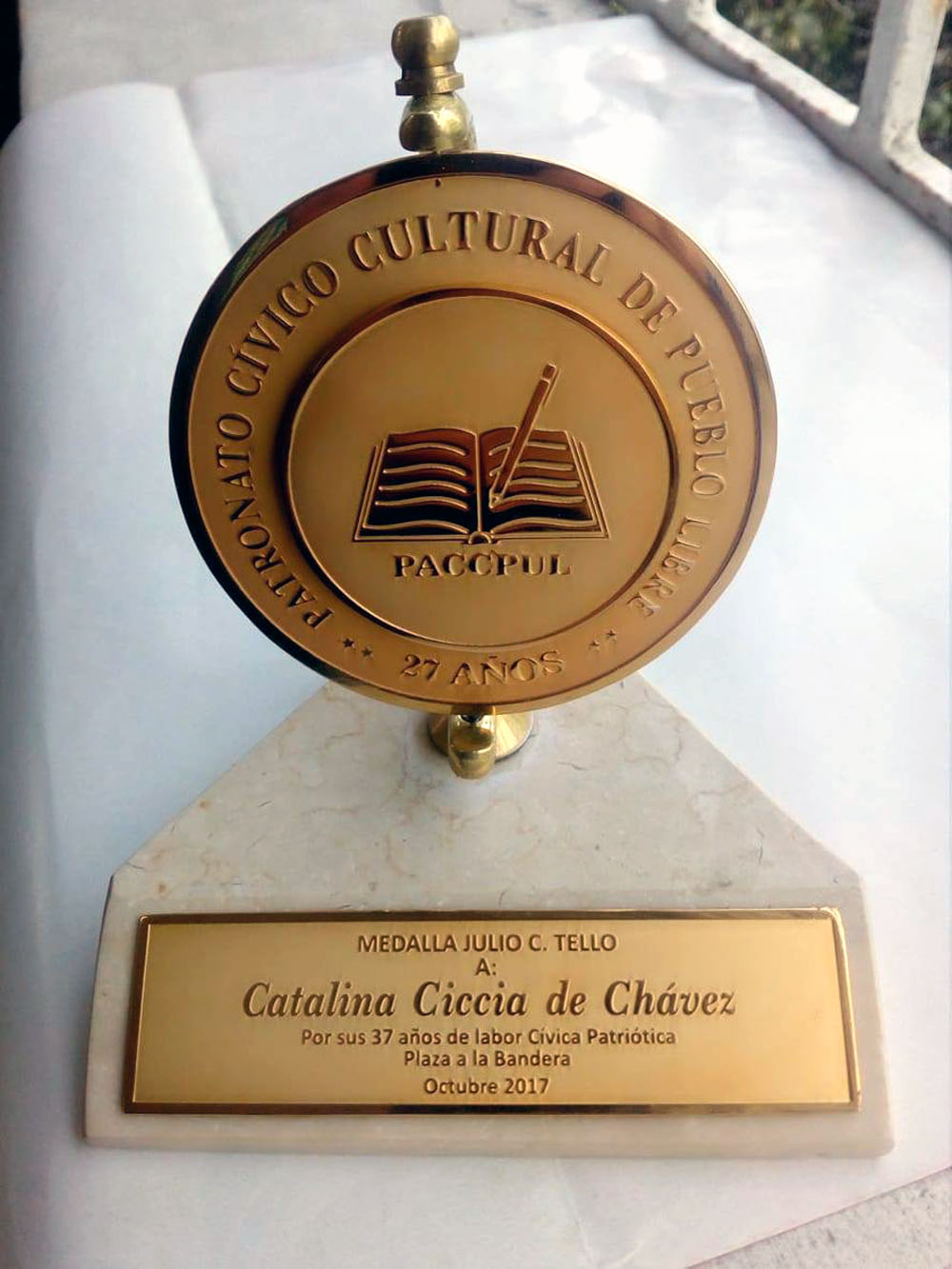 RECONOCIMIENTO A CATALINA CICCIA DE CHÁVEZ Y PRESENTACION DE SU LIBRO EL ALTAR DE LA PATRIA