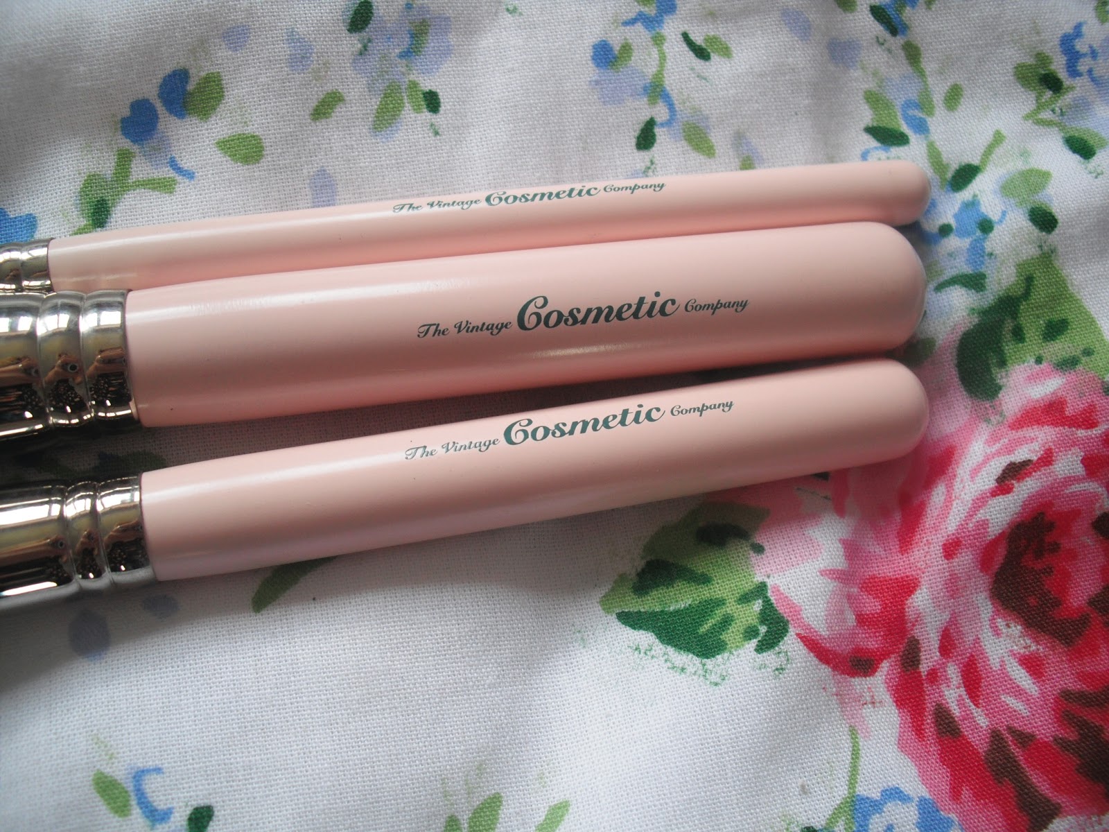The Vintage Cosmetic Company Make Up Brushes.. ♥ Victoria's Vintage Blog