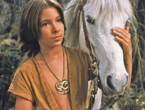 Atreyu (Noah Hathaway) y su caballo Ártax en La historia interminable - Cine de Escritor Atreyu (Noah Hathaway) y su caballo Ártax en La historia interminable - Cine de Escritor