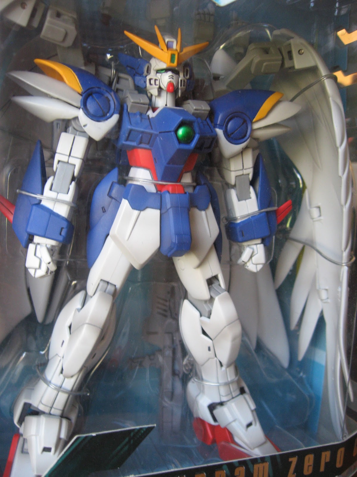 The Toyseum Mobile Suit Gundam Wing Wing Gundam Zero Custom Review