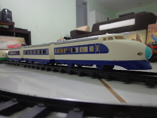 Trem bala Shinkansen série 00 versão Ferrorama.