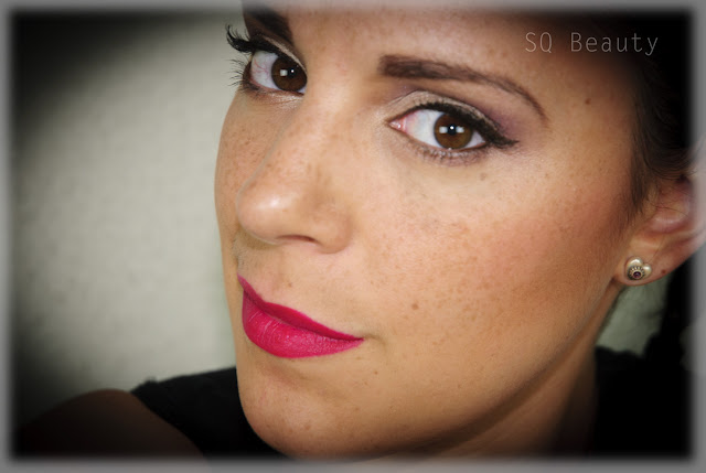 Maquillaje de día a noche labios fucsia, fuchsia lips intense makeup Silvia Quiros