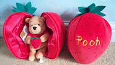 2001 UK DS Zip Up Strawberry Pooh