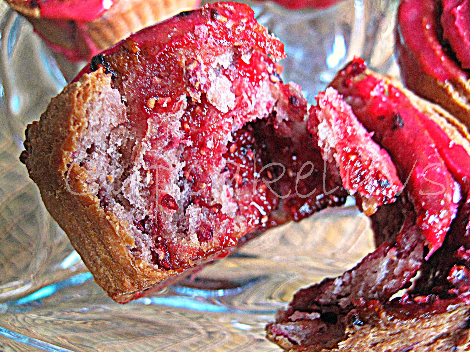 http://cupcakeluvs.blogspot.dk/2014/02/raspberry-roll-buns-hindebr-snegle.html