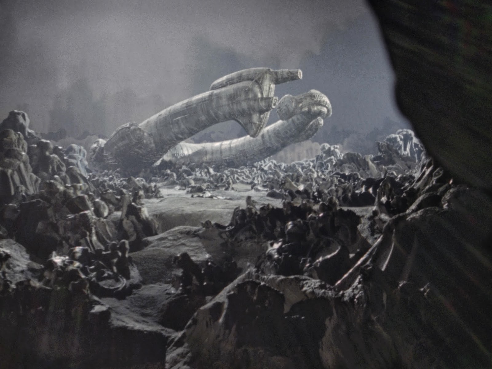 Mr. Movie: Alien (1979 Movie Review)